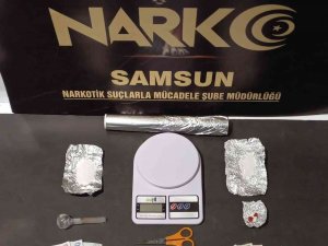 Uyuşturucu Madde Ve Hassas Teraziyle Yakalandı