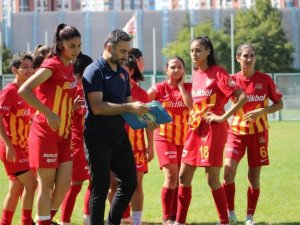 Yukatel Kayseri Kadın Fk Hafta İçi Mesaisinde