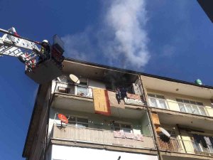 Karaman’da 4 Katlı Binada Çıkan Yangını Korkuttu
