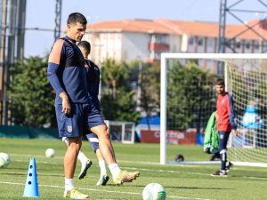 Medipol Başakşehir, Hearts Maçı Hazırlıklarına Başladı