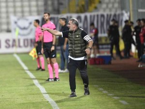 Bursaspor Teknik Direktörü Tahsin Tam İstifa Etti