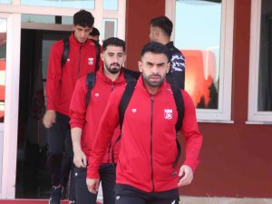 Sivasspor, Slavia Prag Maçı İçin Prag’a Gitti