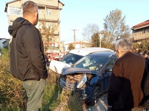 Kafa Kafaya Çarpıştılar: 2 Yaralı