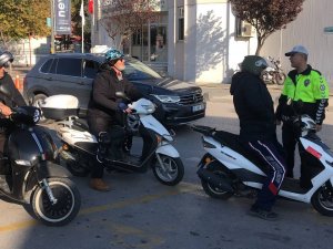 Bandırma’da Motosiklet Sürücülerine Denetim Yapıldı