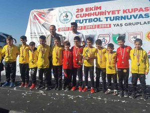 Eskişehirli Minikler Cumhuriyet Kupası’nda Farklı Başarılar Elde Etti