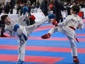 Sivas’ta Karate Rüzgarı Esecek