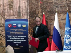 Ukrayna Altyapı Bakanı Kubrakov: "Karadeniz Tahıl Girişimi Devam Ediyor"