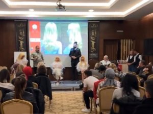 Eğitmen Osman Balcı, Isparta Gülünü Kadın Saçına Uyguladı