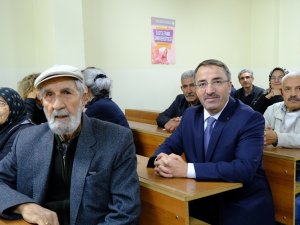 Sivas Cumhuriyet Üniversitesi’nde “Tazelenme Üniversitesi” Açıldı