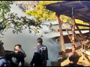 Tandır Ateşinden Sıçrayan Kıvılcım Evi Alev Topuna Çevirdi