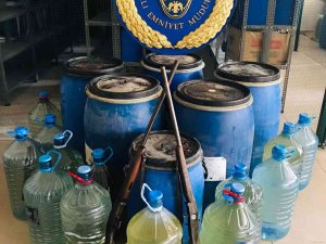 Bağ Evinde 660 Litre Ev Yapımı İçki Ele Geçirildi