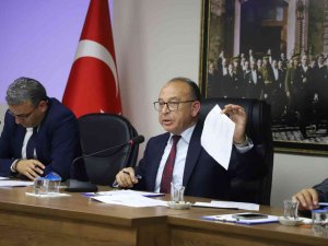 Turgutlu Belediye Meclisi’nde Gergin Toplantı