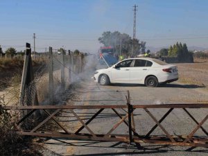 Direksiyon Hakimiyeti Kaybolan Otomobil Elektrik Direğine Çarptı: 1 Yaralı
