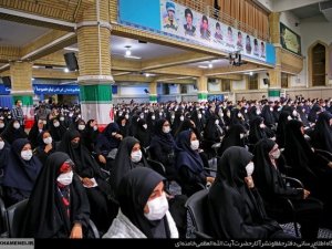 Hamaney: “Abd Utanmadan ’İ̇ran Milletinin Yanındayız’ Mesajı Veriyor”