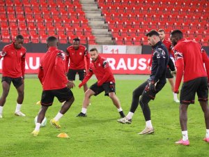 Sivasspor, Slavia Prag Maçı Hazırlıklarını Tamamladı