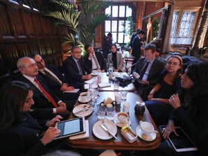 Chp Lideri Kılıçdaroğlu, Londra’da Creative Uk Yöneticileriyle Bir Araya Geldi