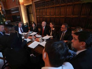 Chp Lideri Kılıçdaroğlu, İ̇ngiltere’de Teknoloji Yatırımı Yapan Şirket Yetkilileriyle Buluştu