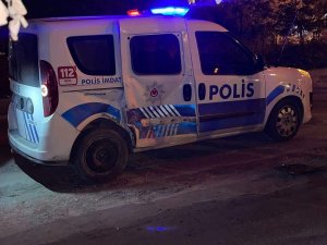 Polis Ekip Aracı İle Otomobil Çarpıştı: 3 Yaralı