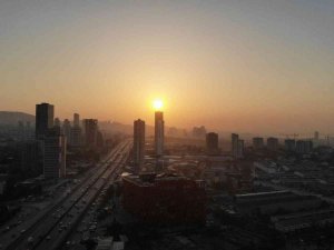 İ̇stanbul’da Gün Doğumu Manzarası Mest Etti