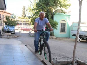 Menemen Yerken Çaldırdığı Bisikletine Kavuştu