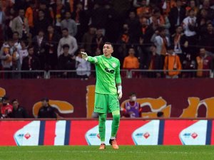 Fernando Muslera’nın Beşiktaş Derbisi Karnesi