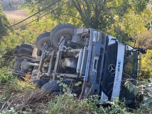 Kocaeli’de Beton Mikseri Devrildi: 1 Yaralı