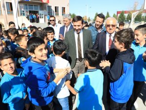 Başkan Kılca: "Eğitim Kurumlarının Dönüşüm İle Gelişimi İçin Çok Gayret Gösteriyoruz"