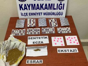 Gediz’e Uyuşturucu Sokmaya Çalışan 5 Şüpheli Gözaltına Alındı
