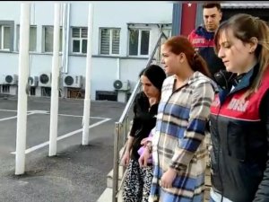 Güneş Gözlüklü Ve Maskeli Kadın Hırsızlar Polisten Kaçamadı