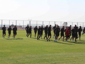 Bandırmaspor, Altay Maçı Öncesi Hazırlıklarını Sürdürüyor