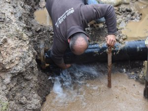 Sinop’ta Heyelan Ana Su Borusuna Zarar Verdi, Şehirde Sular Kesildi