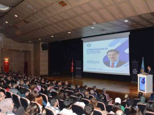 Kamu Başdenetçisi Malkoç, Üniversitelilere İki Yabancı Dil Öğrenilmesini Önerdi