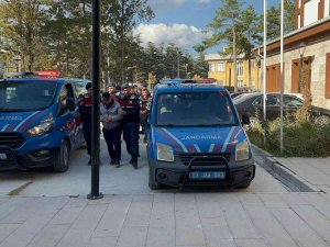 2 Kişinin Silahla Vurulduktan Sonra Yakıldığı Olayda Gözaltına Alınanlar Adliyeye Çıkarıldı