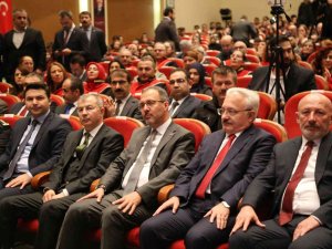 Bakan Kasapoğlu, Artvin’de Üniversite Öğrencileriyle Bir Araya Geldi