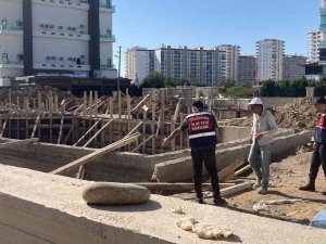 Site Şantiyesinde Havuz Kalıbı Çöktü: 1 Ölü