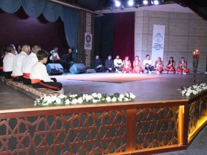 Yunus Emre Günleri Dolu Dizgin Devam Ediyor