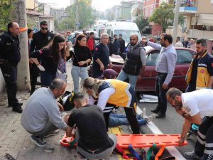 Paramparça Olan Otomobilde Can Pazarı
