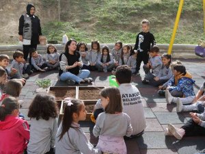 Atakum’da Minik Eller Toprakla Buluşuyor