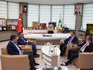 Kamu Başdenetçisi Malkoç, Bağlar Belediye Başkanı Beyoğlu’ndan Hizmetler Hakkında Bilgi Aldı