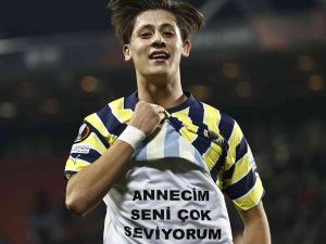 Uefa Avrupa Ligi: Dinamo Kiev: 0 - Fenerbahçe: 2 (Maç Sonucu)