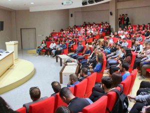 Üniversitede “Spor Yönetimi Ve İ̇stihdam” Konferansı