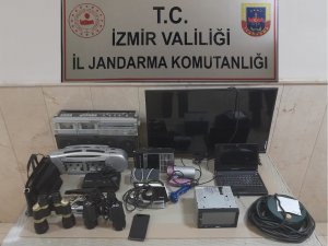 Yazlık Evlere Giren Hırsızlar Çaldıkları Malzemelerle Yakayı Ele Verdi