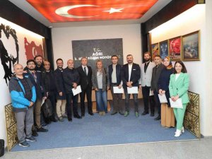 Ağrı’da ’Eğitimde İ̇yi Örnekler Yarışması’na Başvuran Öğretmenlerin Projeleri Değerlendirildi