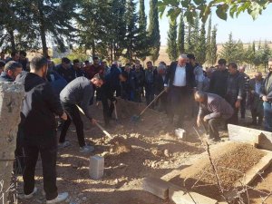 Yarı Çıplak Halde Ölü Bulunan Çocuğun Kimliği Belli Oldu