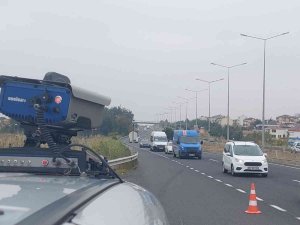 Bu Araca Dikkat: Hız Radarı Değil Emisyon Radarı