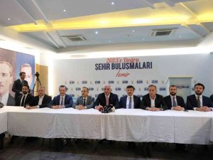 Bakan Ersoy, İ̇zmir’de Restorasyonu Devam Eden Eski Tekel Fabrikasında İncelemelerde Bulundu