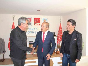 Bağımsız Belediye Meclis Üyesi Chp’ye Katıldı