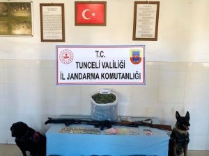 Evinden Uyuşturucu Madde Ve Silahlar Çıkan Şüpheli Gözaltına Alındı