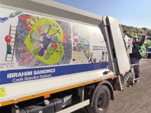 Çocukların Yaptıkları Resimler Belediye Temizlik Araçlarında Sergileniyor