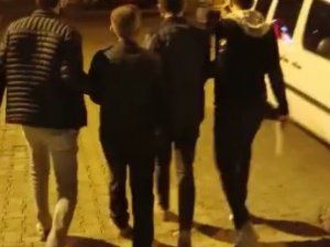 Bingöl’de Göçmen Kaçakçılığı Yapan 2 Şüpheli Tutuklandı